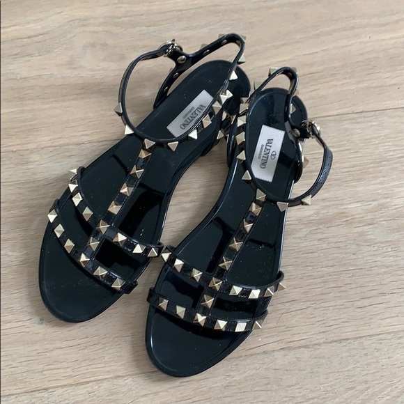 Valentino Garavani Rockstud Sandals - Picture 15 of 16